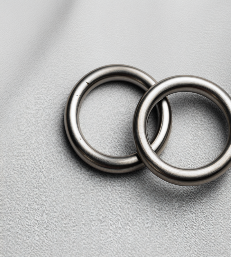 Крючки для карнизов для штор (фото)